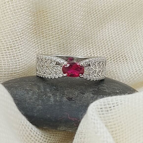 925 Sterling Silver Ruby Wreath Ring - Picture 11 of 13